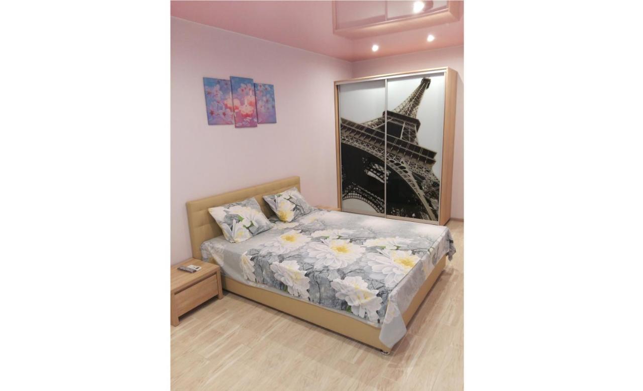 Apartment Near Metro Pozniaky Kiev Extérieur photo